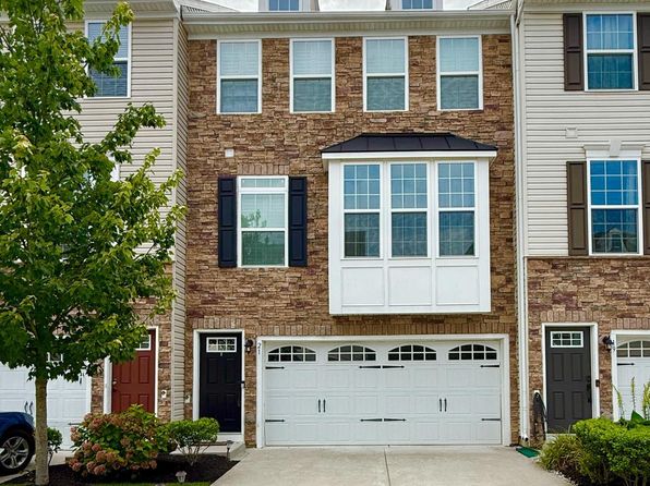 21 Peacock Cir