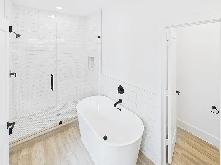9609 Valeca Dr — Photo 30