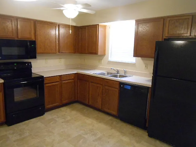 12400 Bentwood Farms Dr — Photo 3