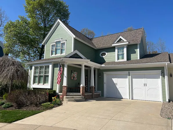 332 River Wood Trl #1, Milford, MI 48381