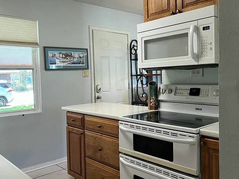 2 Fleetwood Pl — Photo 9
