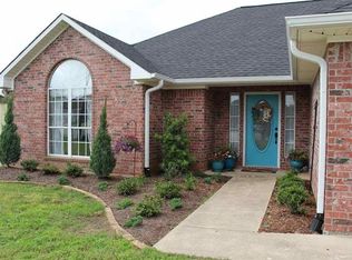 1408 Brookside Ct, Lindale, TX 75771