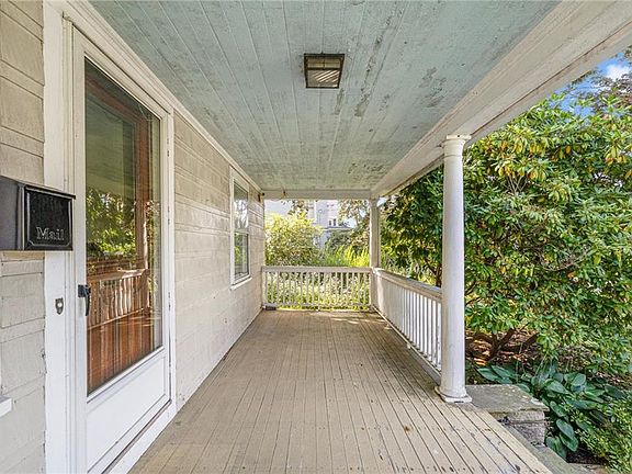 3rd image of 78 Lake St