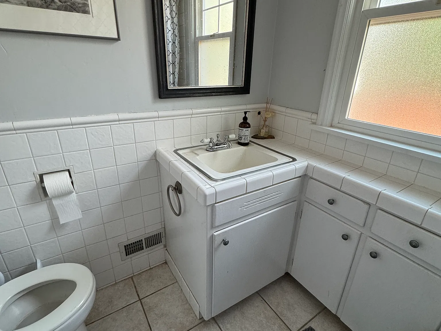 301 N 26th Ave — Photo 3