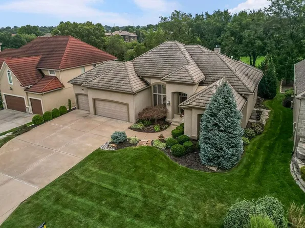 21123 W 95th Ter, Lenexa, KS 66220
