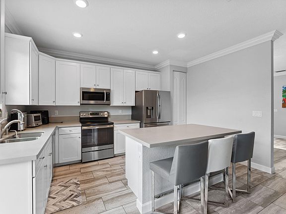 4th image of 13051 Anthorne Lane
