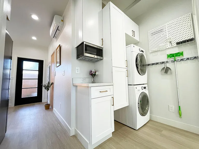 153 N Eldorado St #A — Photo 20