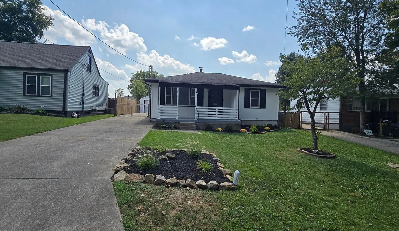 Beautifully Renovated 3-Bedroom, 2-Bath Louisville Home — Photo 1