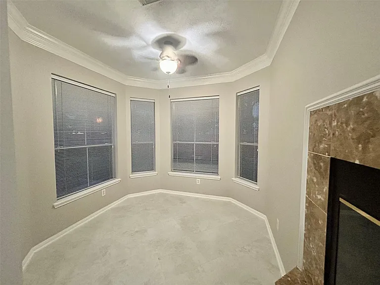 16807 Laguna Springs Dr — Photo 30
