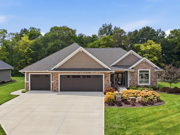16807 Feldspar Ln, Huntertown, IN 46748