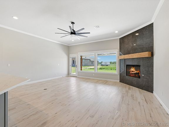 3rd image of 23192 E 106th Pl S