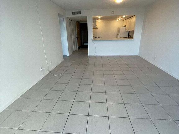 5th image of 500 Executive Center Drive #4m