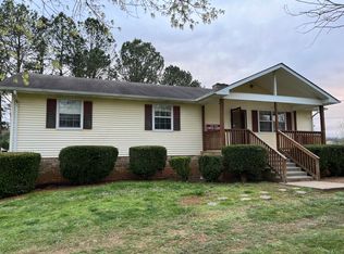 321 W Harper Rd, Portland, TN 37148