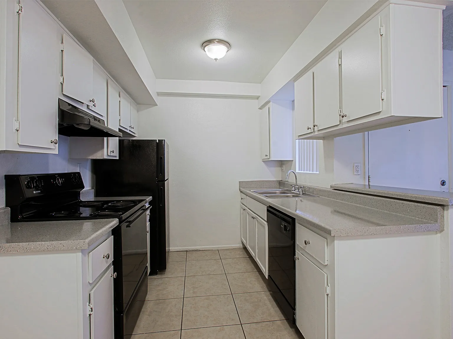 Paloma Village — Photo 2
