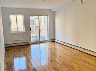 30-16 33rd St #4F, Astoria, NY 11102