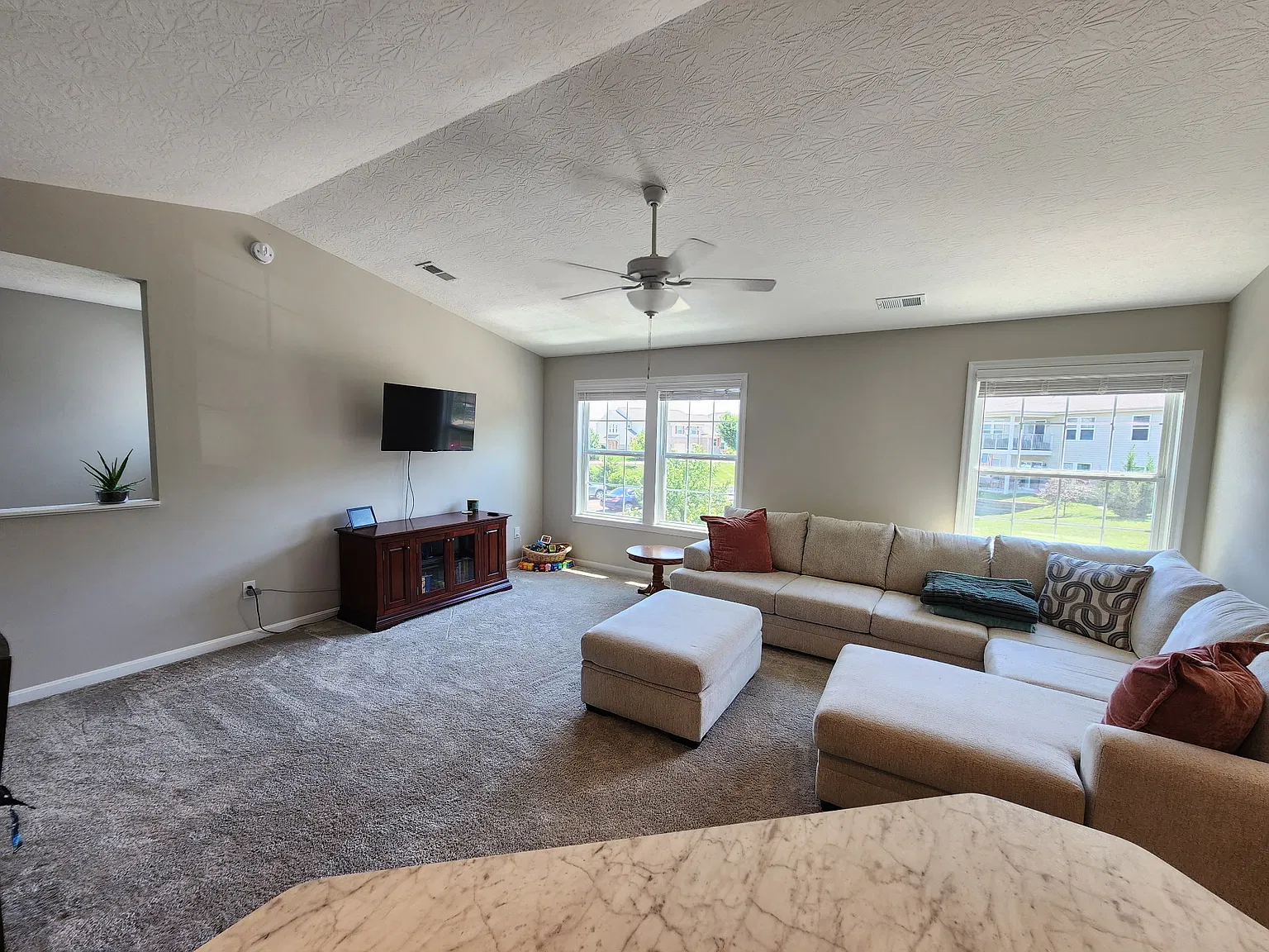 2 bed, 1112 sqft, $1,500 — Photo 2