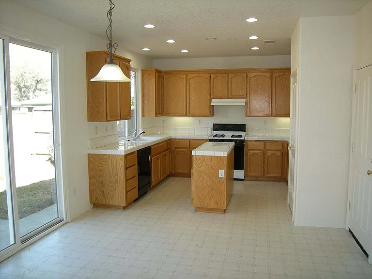 2145 Beaujolais Ct — Photo 5
