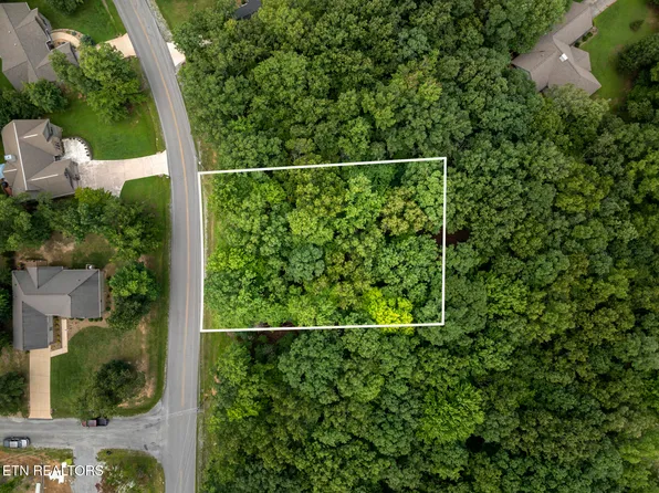 251 Rotherham Dr, Crossville, TN 38558