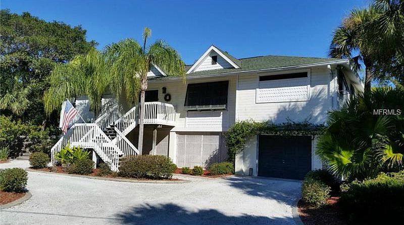 1st image of 209 Faubel St