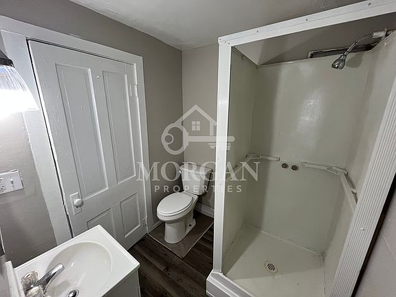 4th image of 2009 George St #4