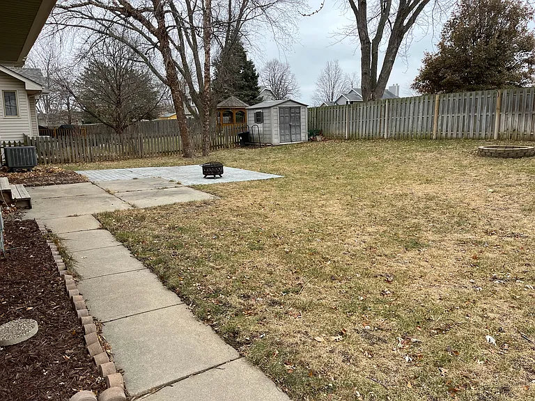 2707 Nottingham Dr — Photo 10