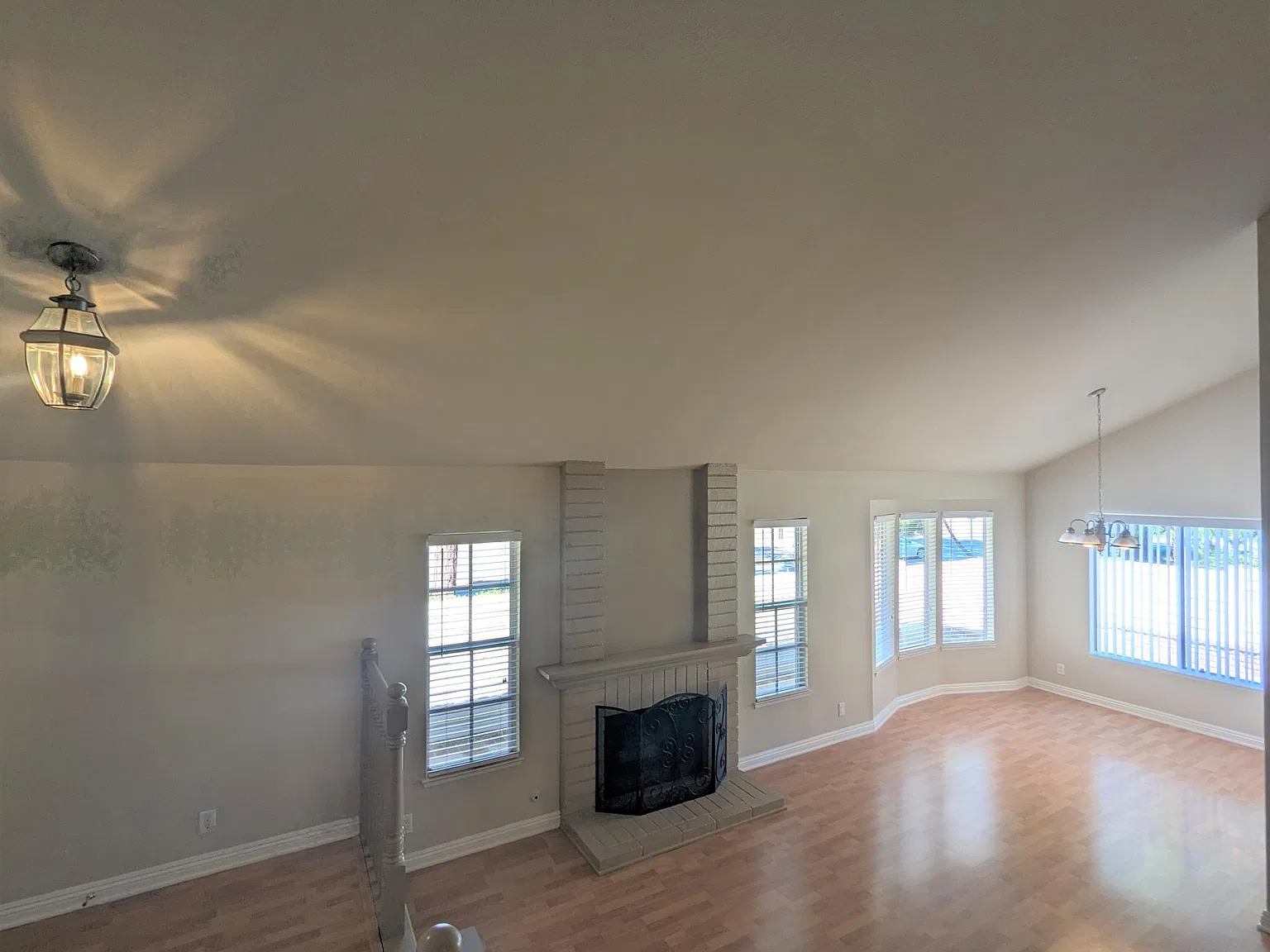 3 bed, 2.5 bath, 1601 sqft, $4,500 — Photo 3
