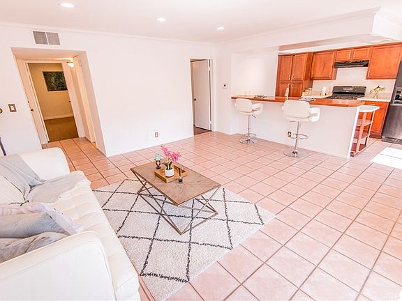 3rd image of 2700 Cahuenga Blvd E APT 2105
