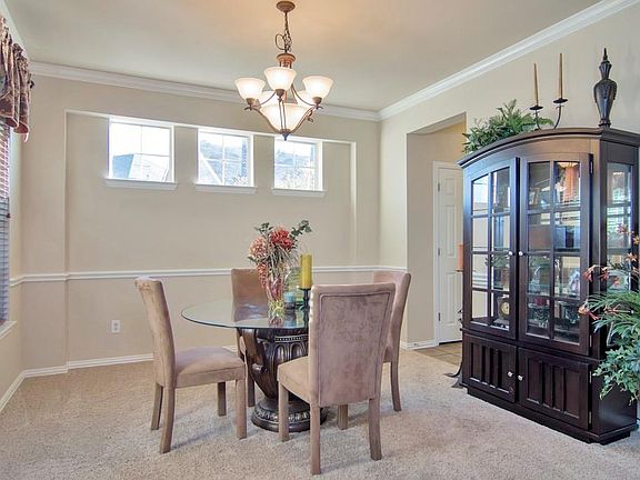 4th image of 3708 Sevenoaks Dr