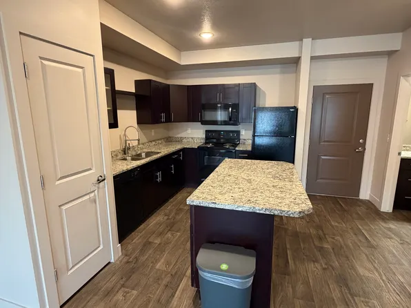 1142 W 200 N Unit A213, Centerville, UT 84014