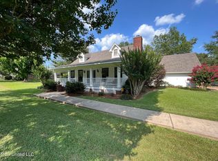 1100 Green Gable Dr, Terry, MS 39170