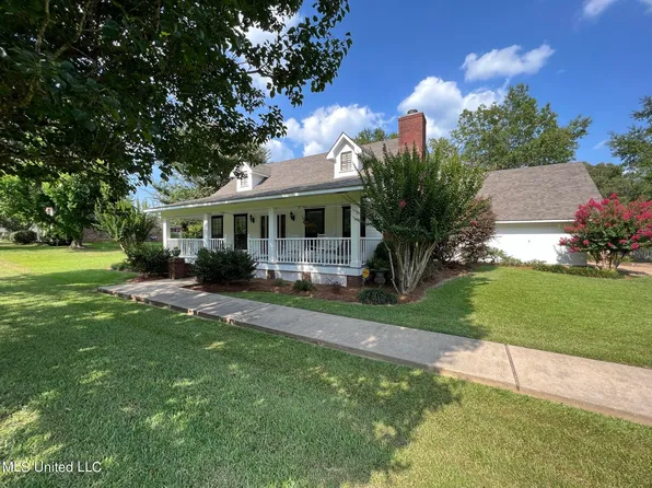 1100 Green Gable Dr, Terry, MS 39170