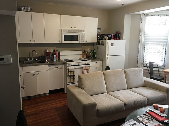 2nd image of 1525 Spruce St #33