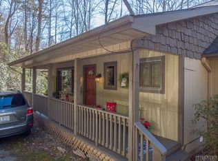 402 Holly Rd, Sapphire, NC 28774