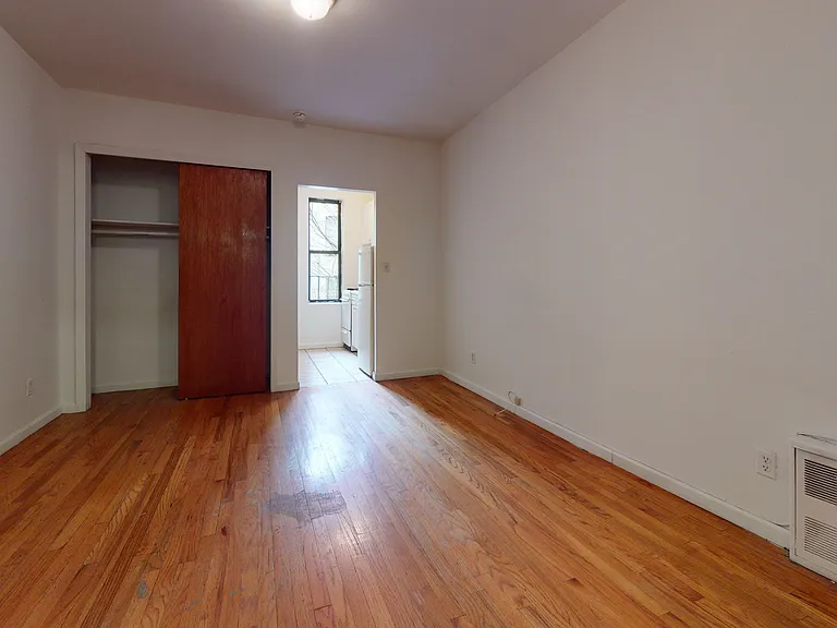 337 E 90th St #3B — Photo 4