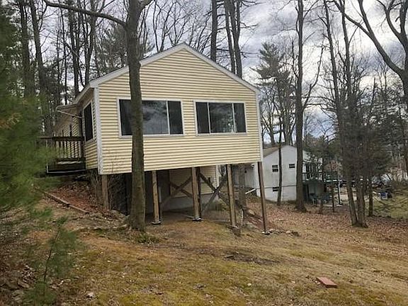 2nd image of 65 Lincoln Dr