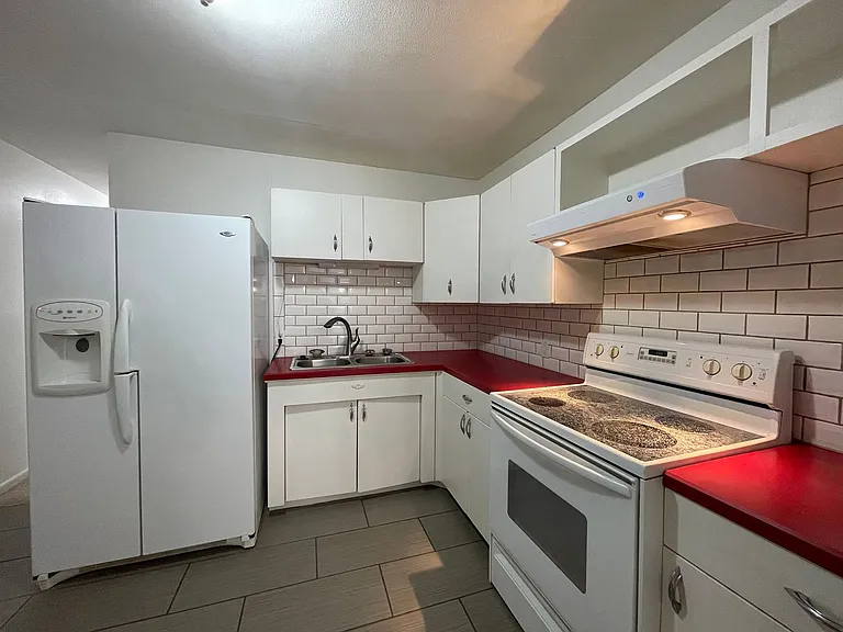 3713 Noble Dr — Photo 9
