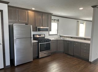 660 Laurel Rd #404, Manteno, IL 60950