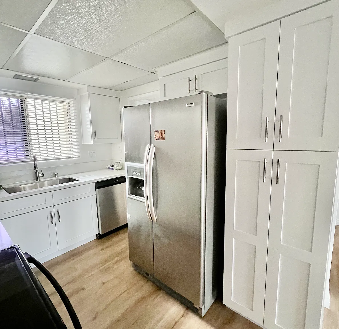 2 bed, 1042 sqft, $3,300 — Photo 3