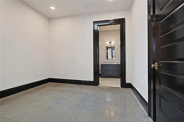 419 Carondelet St #401 — Photo 9