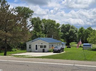 1714 Imlay City Rd, Lapeer, MI 48446