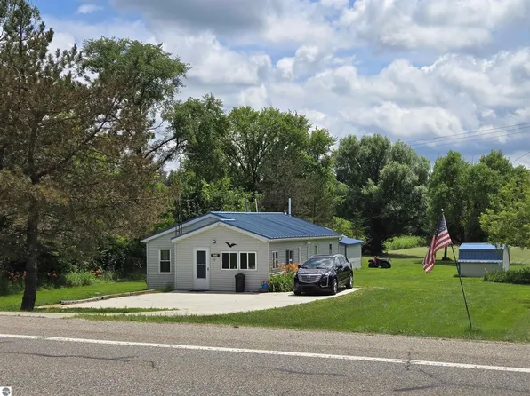 1714 Imlay City Rd, Lapeer, MI 48446