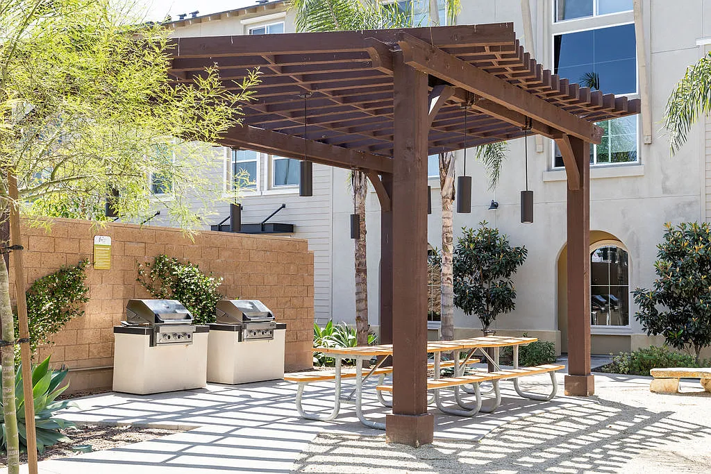 Trio Townhomes — Photo 3