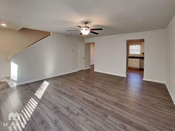 3rd image of 1832 Carrington Dr