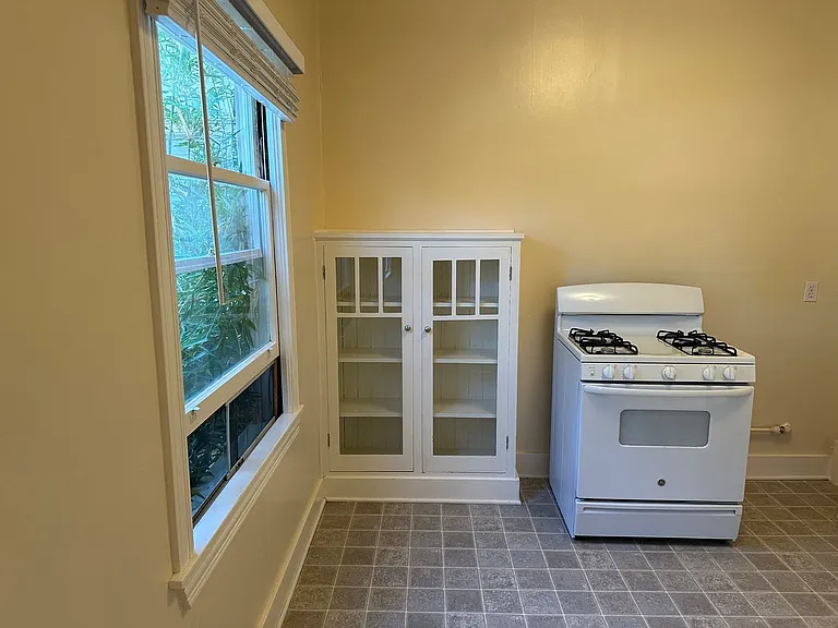 2124 McKinley Avenue — Photo 9