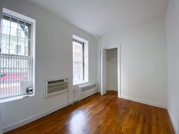 3rd image of 206 E 81st St #D2