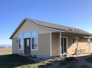 8596 N Adams Dr, Madras, OR 97741