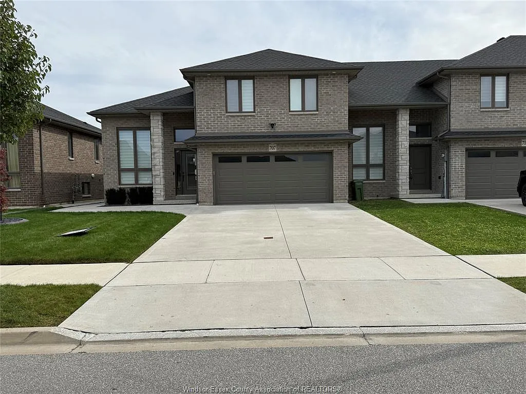 5 bed, $3,400 — Photo 1