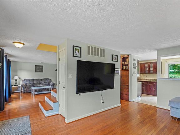 2nd image of 2955 Sunderland Ct