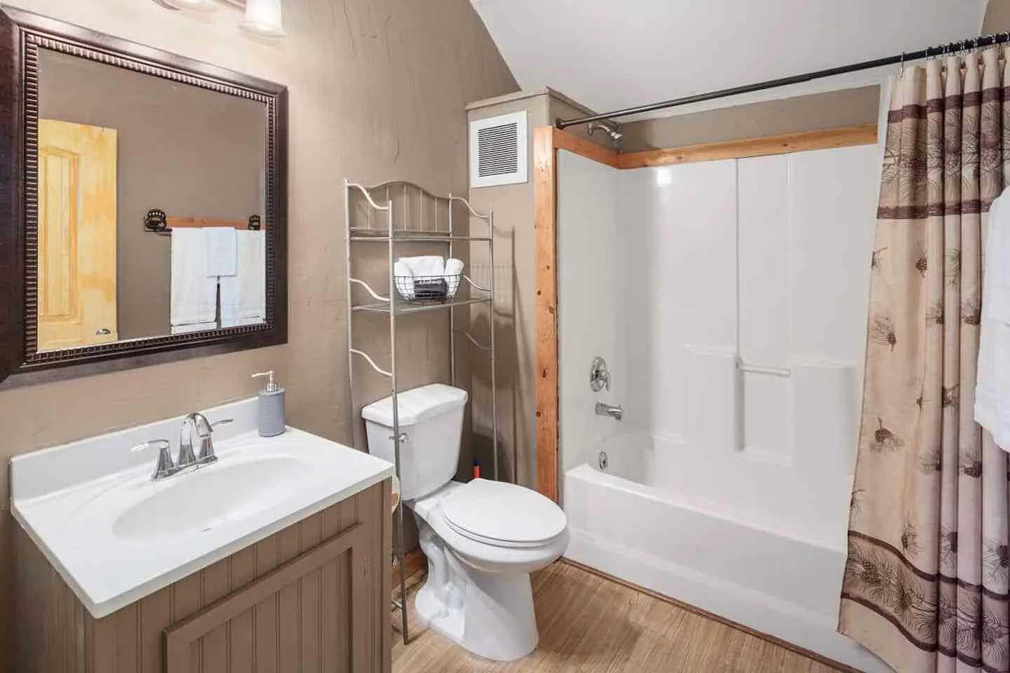 1 bed, 300 sqft, $1,250 — Photo 4