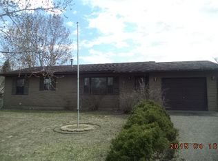 711 Marion St SW, Isanti, MN 55040